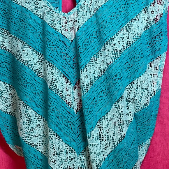 MAURICES TEAL LACE BATWING TOP SIZE M - Picture 2 of 8